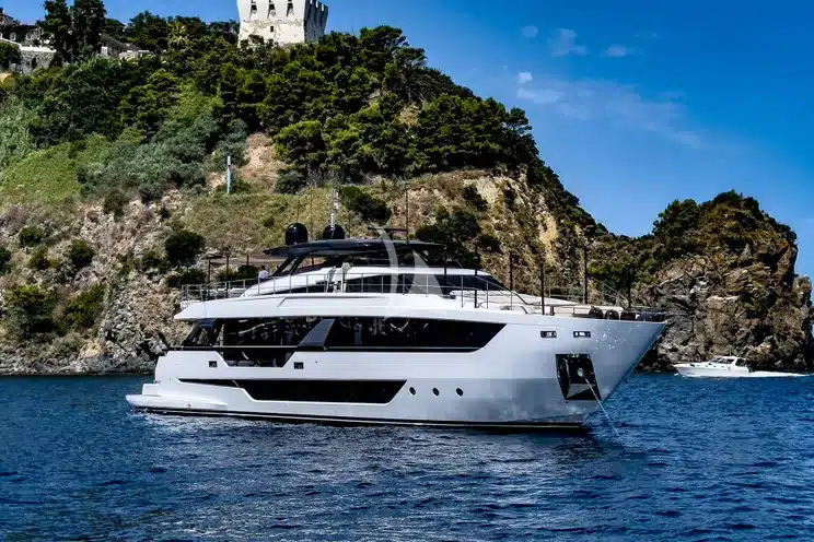 Luxury Crewed Motor Yachts & Superyachts