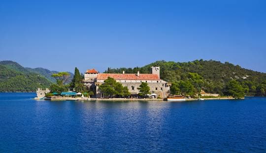 Mljet island monastery on the 7-day Dubrovnik sailing route